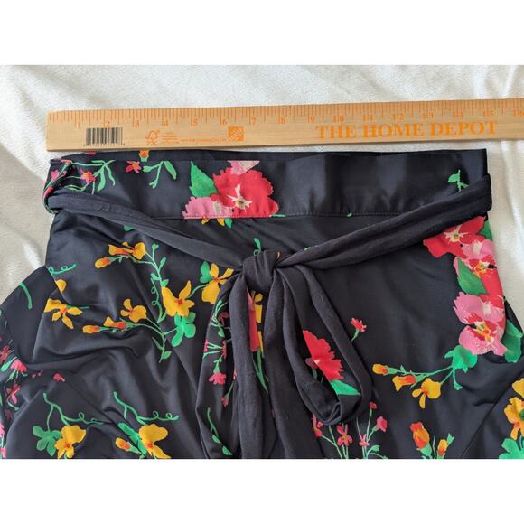 CAbi Drama Floral Wrap Tie Skirt Midnight Flowers Colorful Spring Easter Sz S - Picture 7 of 9